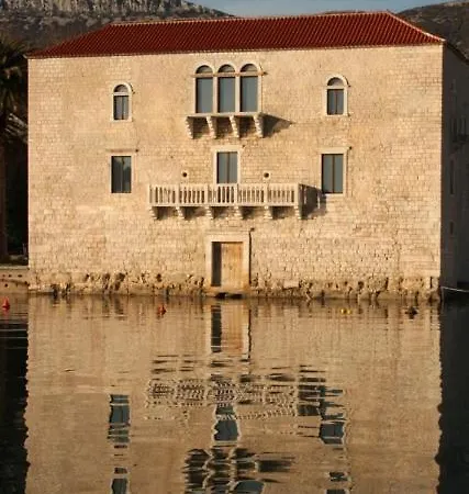 By Osibov, Diamondfish *