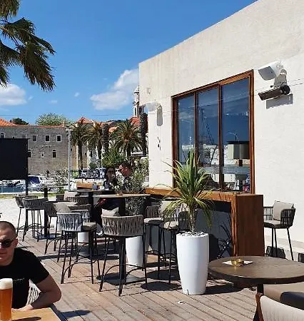 By Osibov, Diamondfish Apartment *